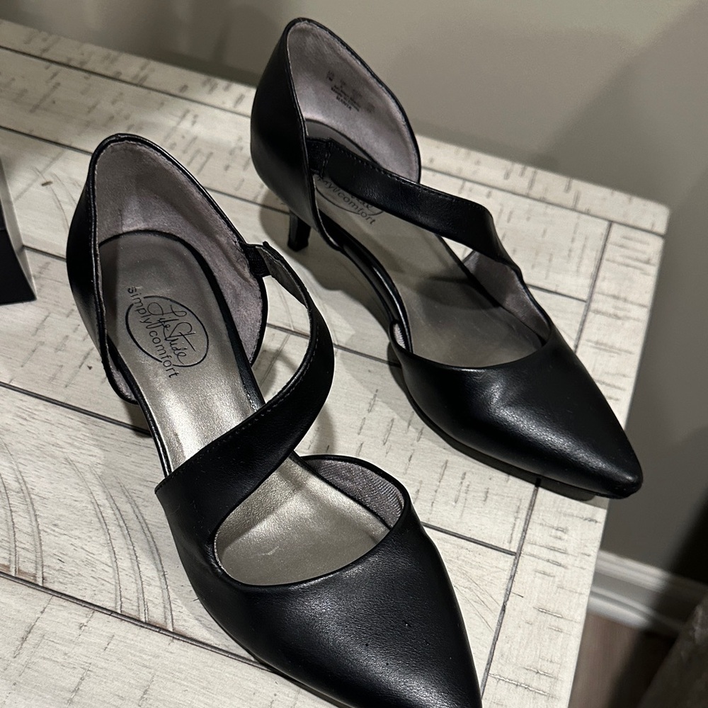 Life Stride Black Strappy Heels
